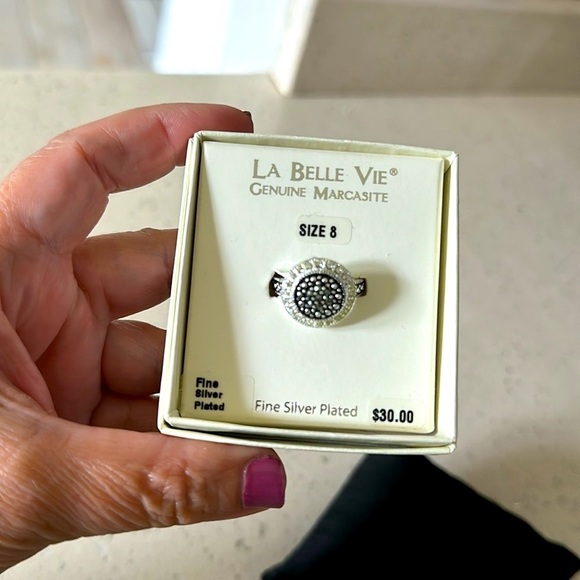 New! La Belle Vie Genuine Marcasite Fine Silver Plated Ring sz 8 - Picture 11 of 11